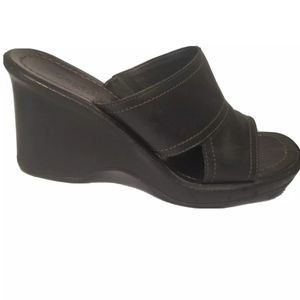 Cole Haan Country Black Leather wedge sand…